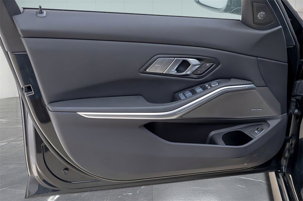 2025 BMW 3 Series 330i xDrive