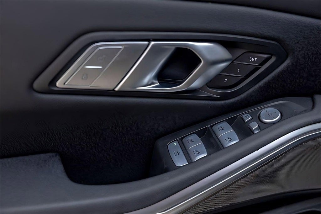 2025 BMW 3 Series 330i xDrive