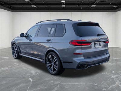 2025 BMW X7 M60i