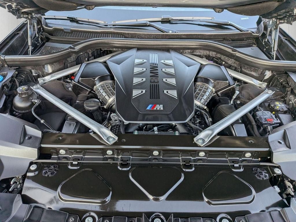 2025 BMW X7 M60i
