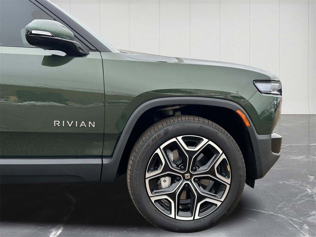 2025 Rivian R1T Adventure