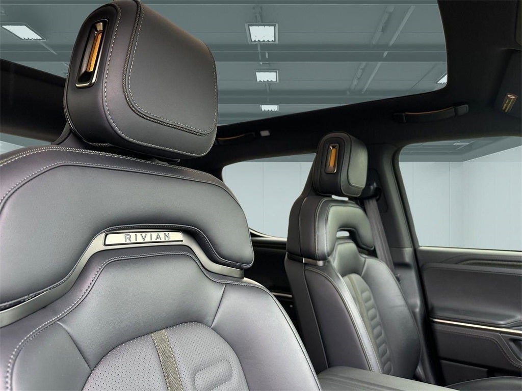 2025 Rivian R1T Adventure