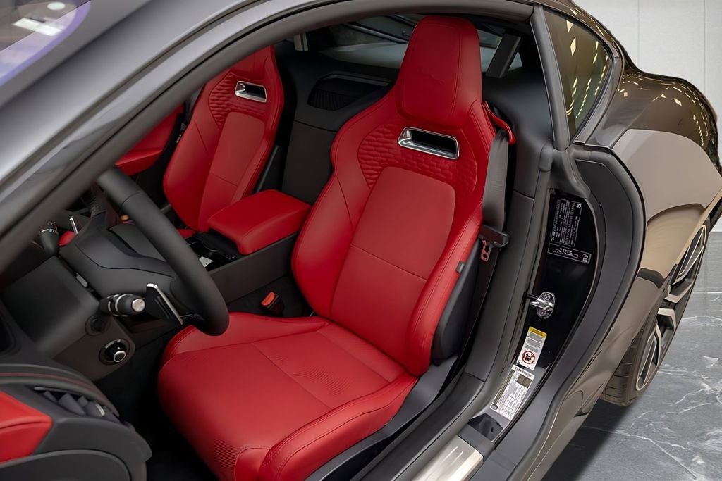 2024 Jaguar F-TYPE P575 R75