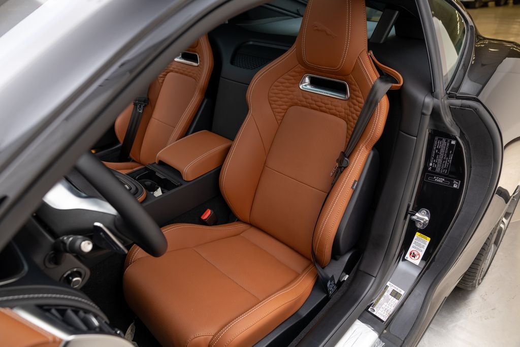 2024 Jaguar F-TYPE P450