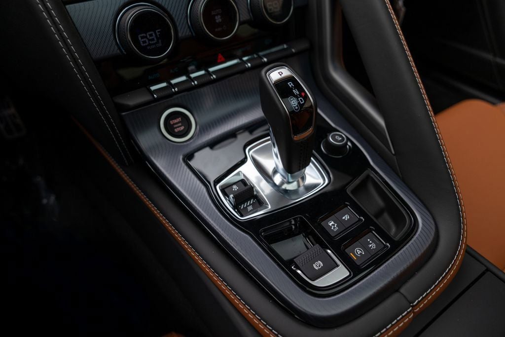 2024 Jaguar F-TYPE P450