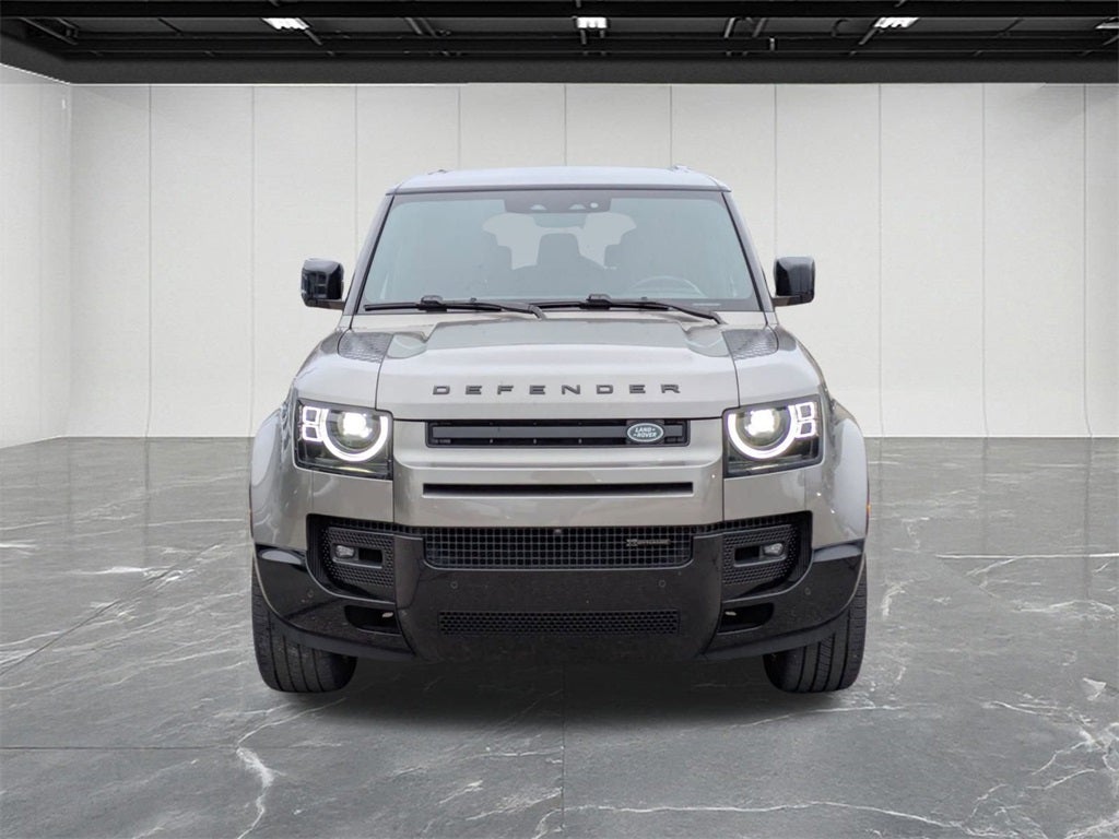 2023 Land Rover Defender 130 X-Dynamic SE