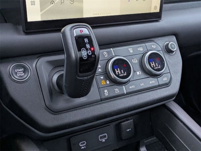 2023 Land Rover Defender 130 X-Dynamic SE