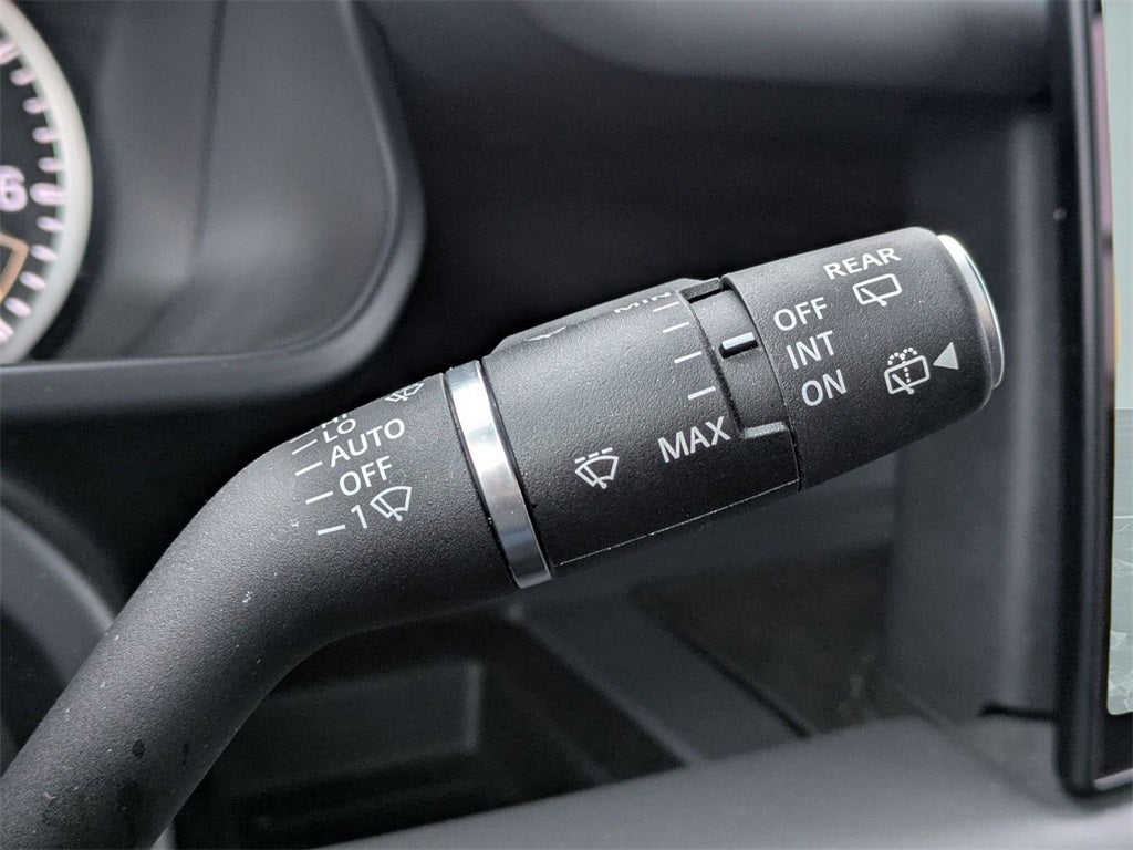 2023 Land Rover Defender 130 X-Dynamic SE