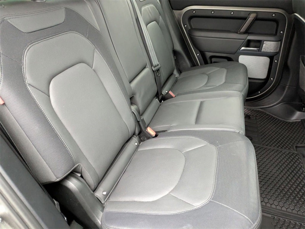 2023 Land Rover Defender 130 X-Dynamic SE