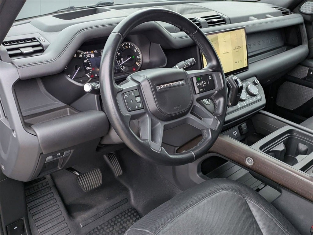 2023 Land Rover Defender 130 X-Dynamic SE