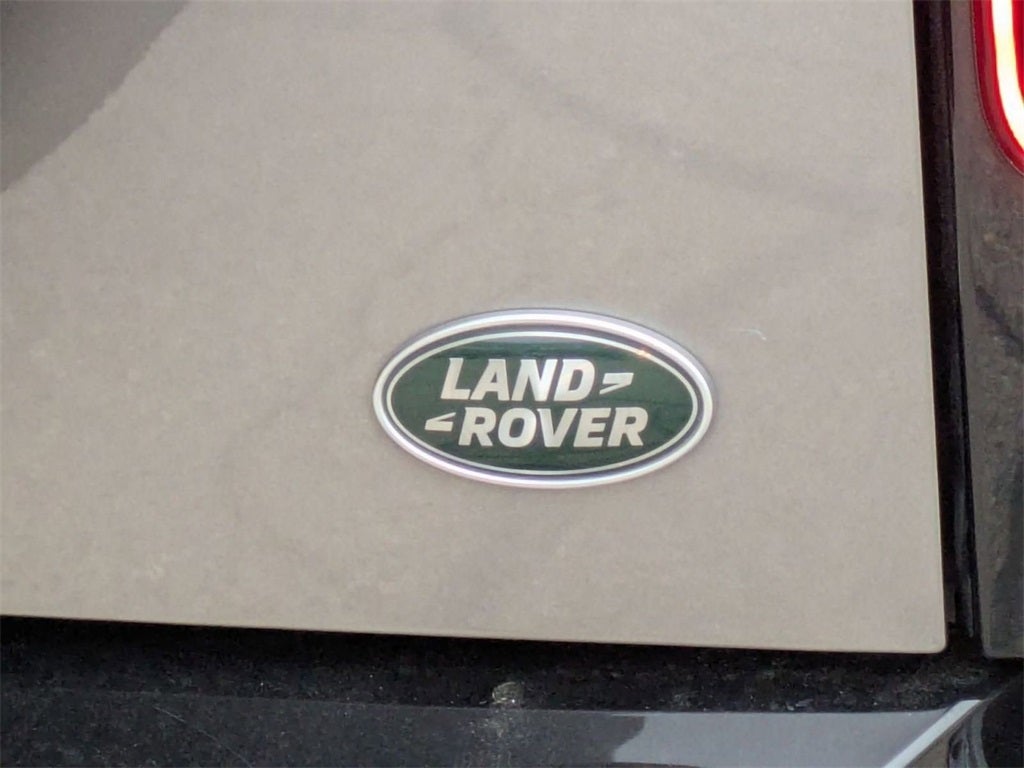 2023 Land Rover Defender 130 X-Dynamic SE