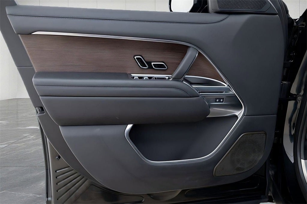 2025 Land Rover Range Rover Autobiography