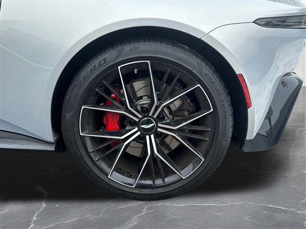 2022 Aston Martin Vantage Base
