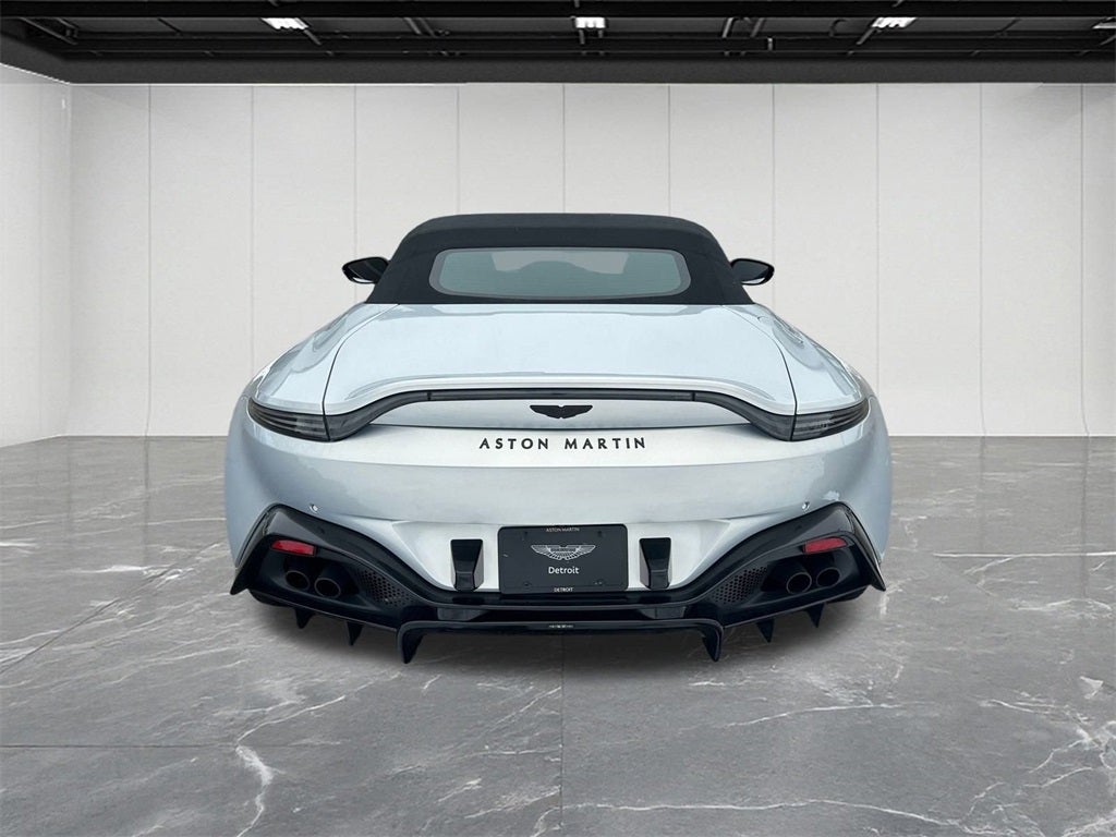 2022 Aston Martin Vantage Base