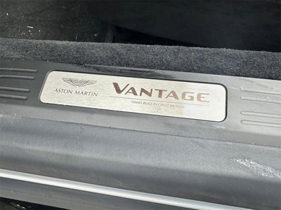 2022 Aston Martin Vantage Base