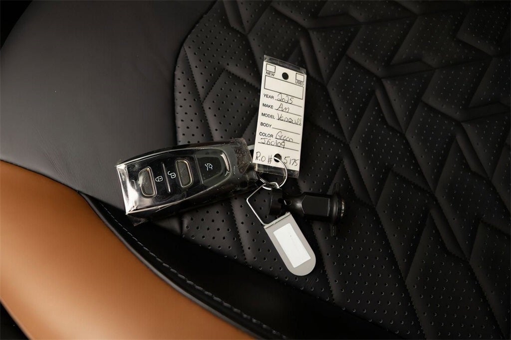 2025 Aston Martin Vanquish V12