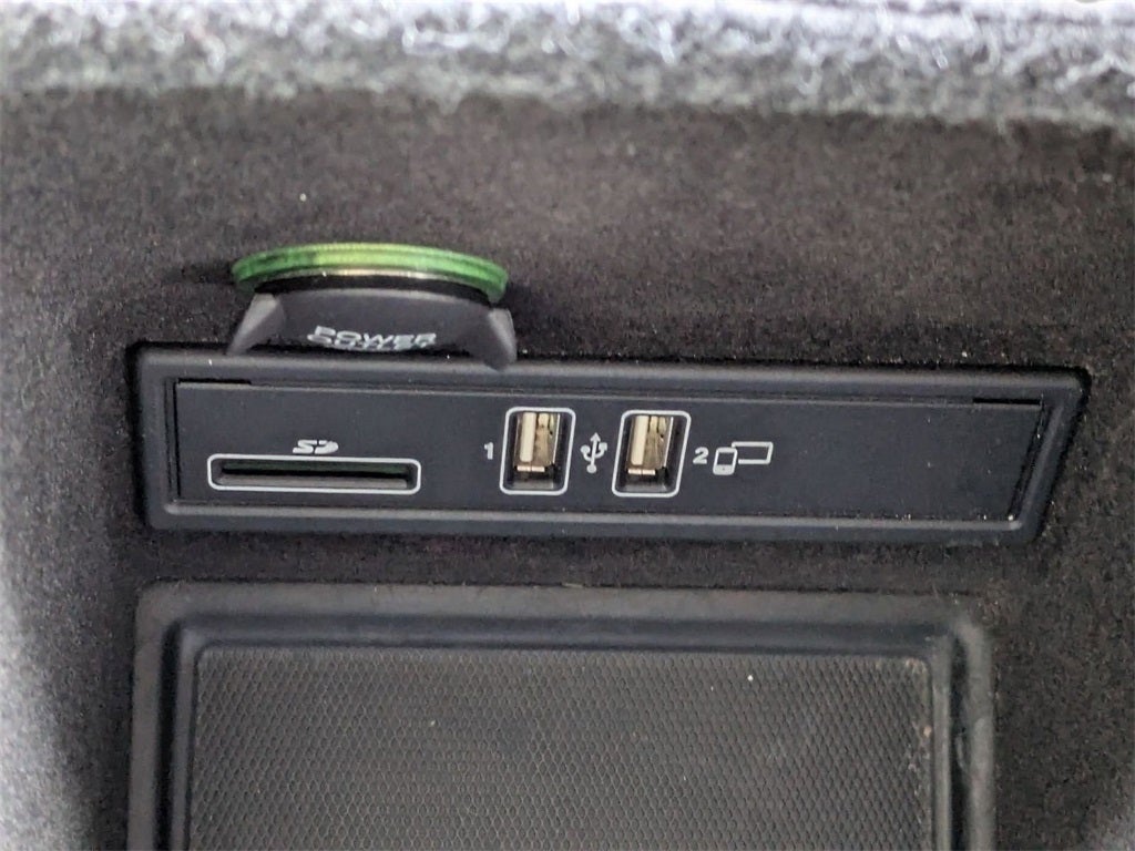 2021 Aston Martin DBX Base