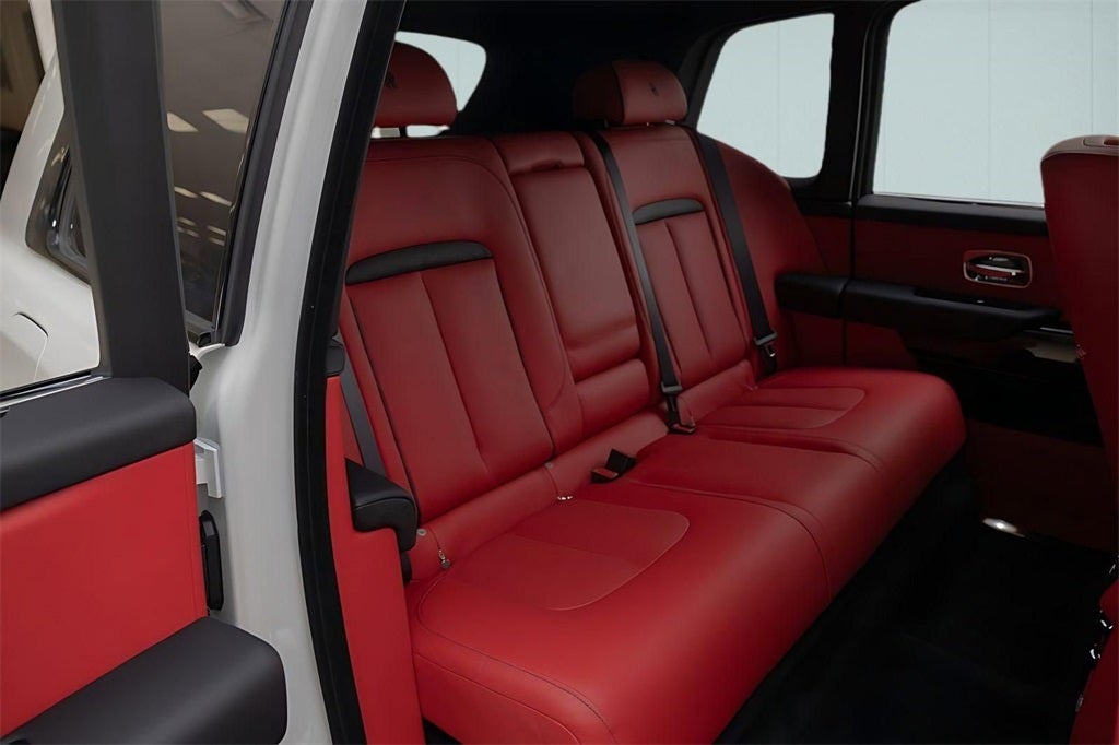 2023 Rolls-Royce Cullinan Base