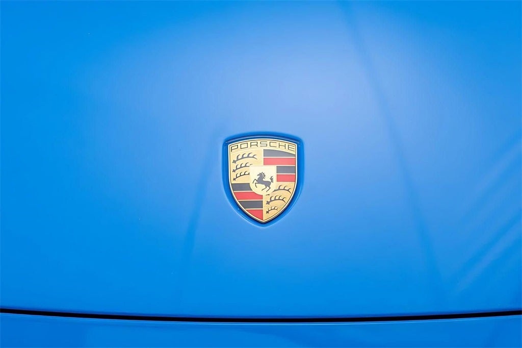 2022 Porsche 911 Carrera 4 GTS