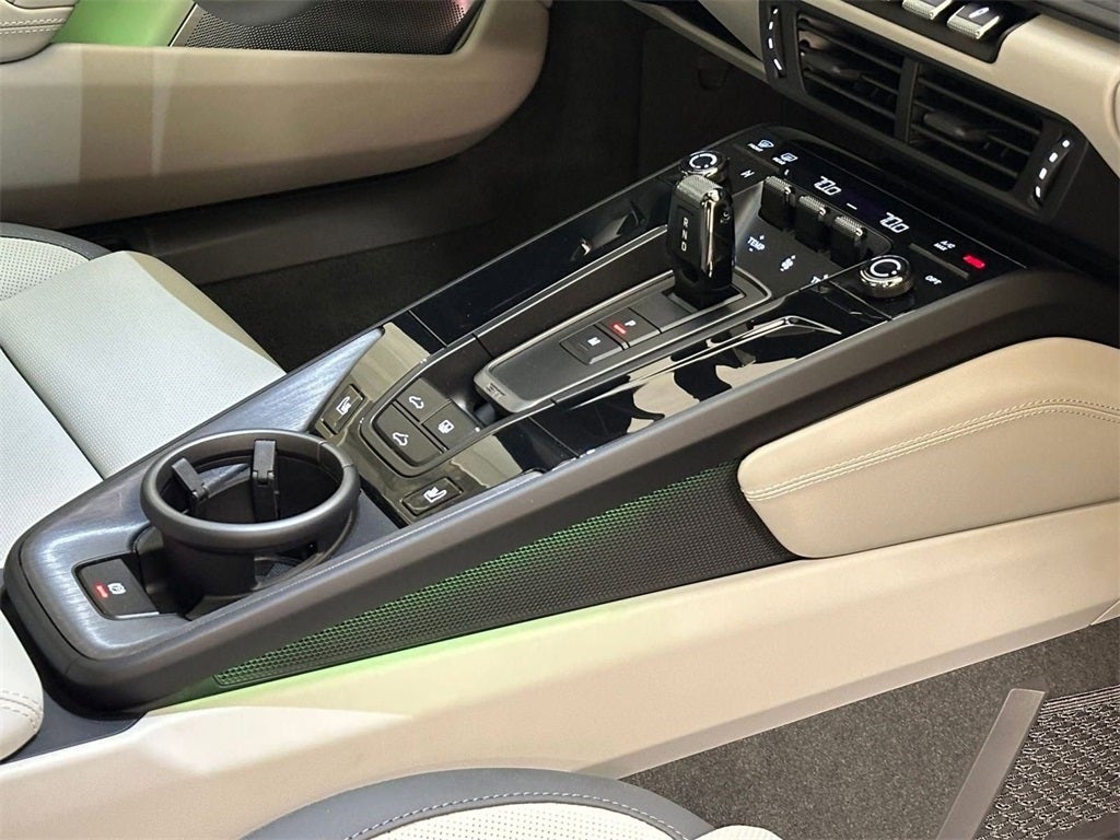 2025 Porsche 911 Carrera GTS