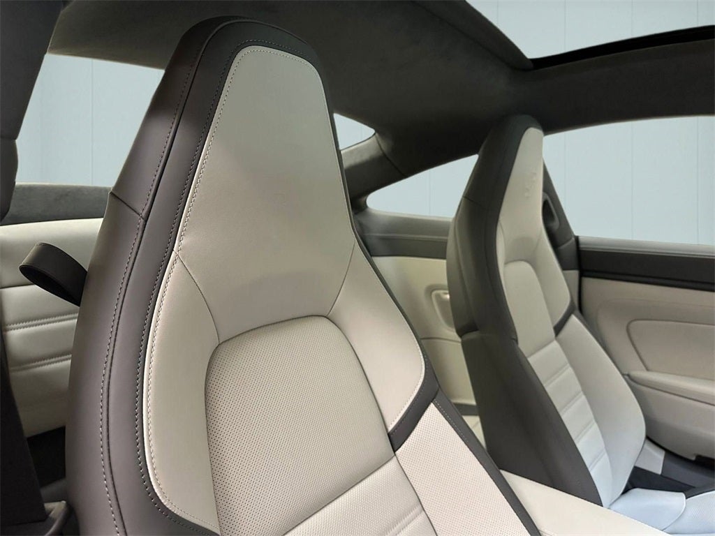 2025 Porsche 911 Carrera GTS