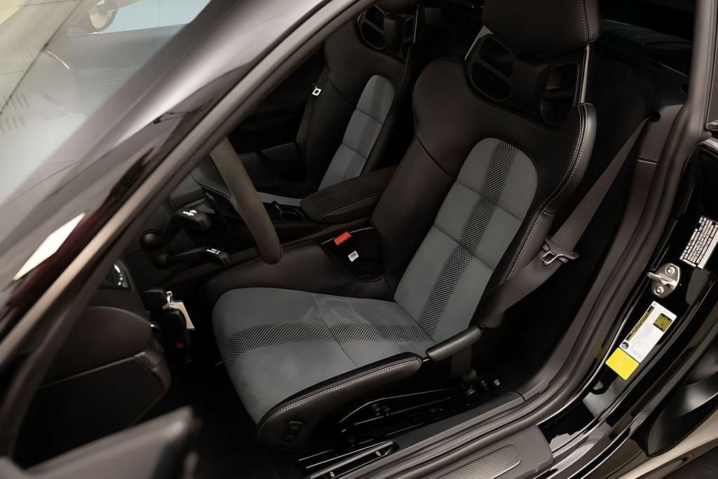 2024 Porsche 718 Cayman GT4 RS