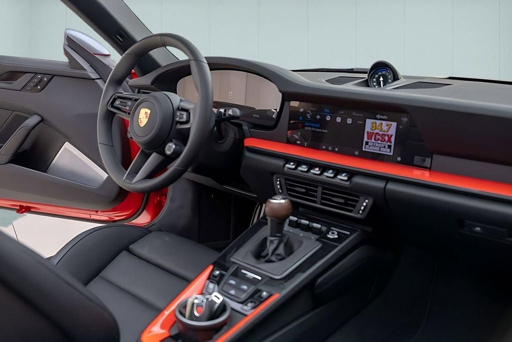 2025 Porsche 911 Carrera T