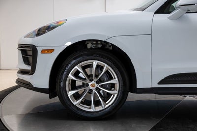 2024 Porsche Macan Base