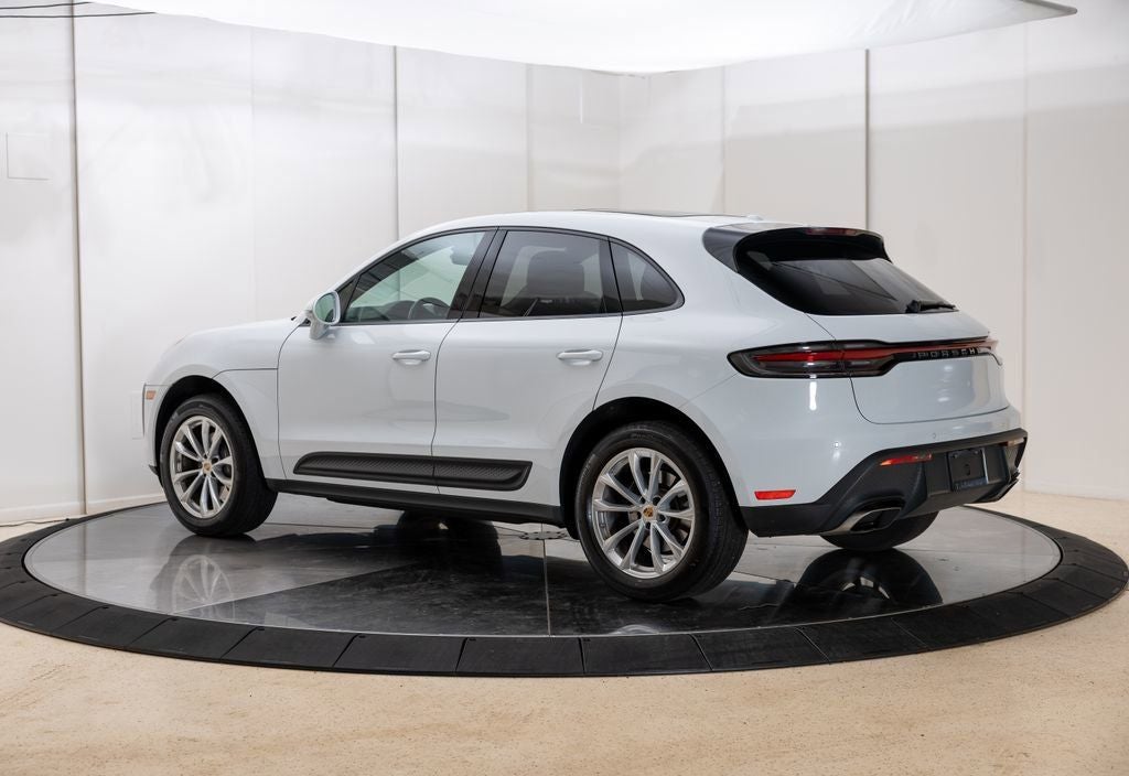 2024 Porsche Macan Base