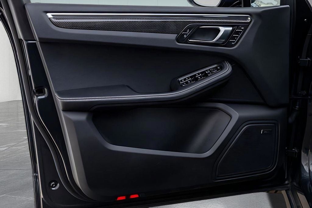 2025 Porsche Macan GTS