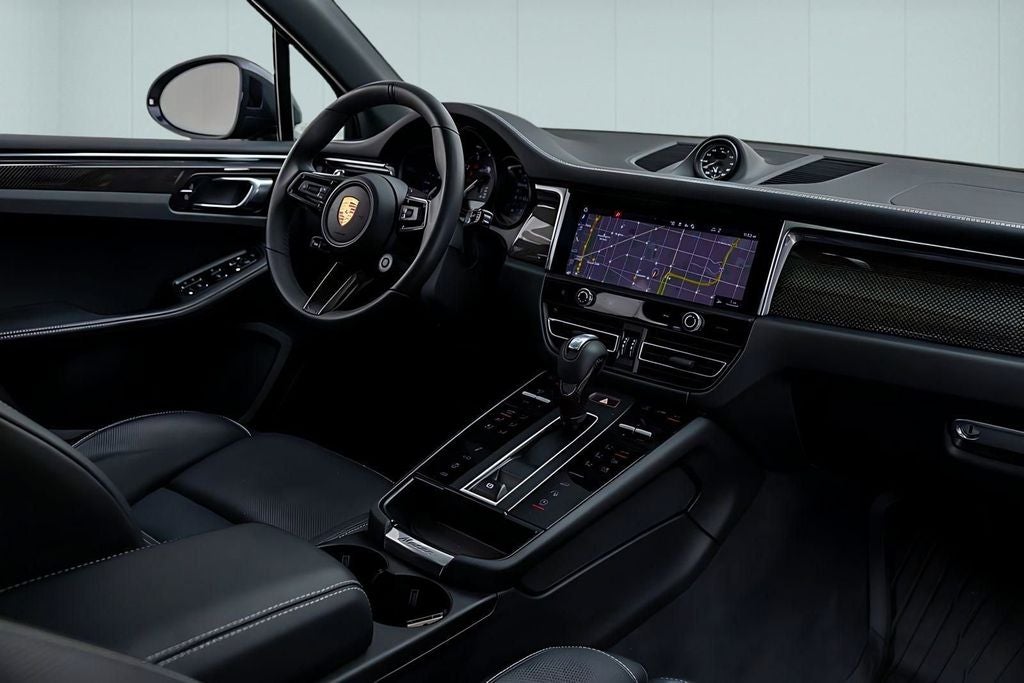 2025 Porsche Macan GTS