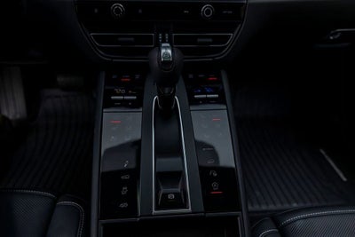 2025 Porsche Macan GTS