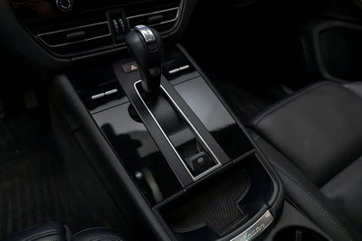 2024 Porsche Macan S