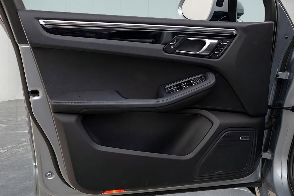 2024 Porsche Macan S