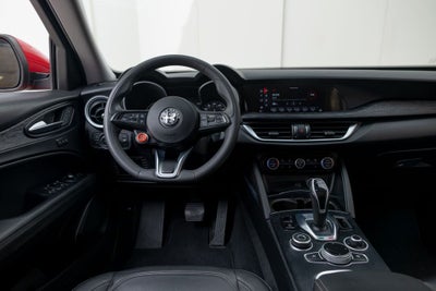 2020 Alfa Romeo Stelvio Base
