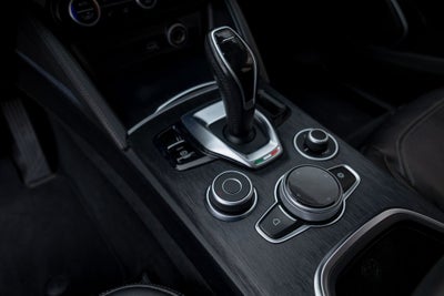 2020 Alfa Romeo Stelvio Base