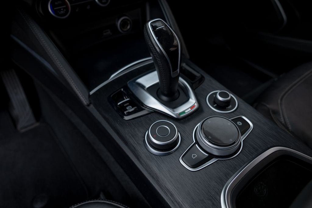 2020 Alfa Romeo Stelvio Base