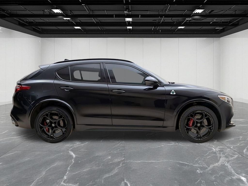 2023 Alfa Romeo Stelvio Quadrifoglio