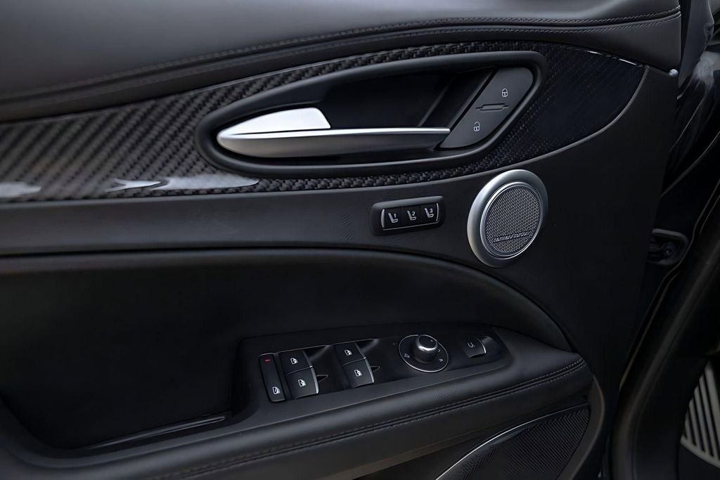 2023 Alfa Romeo Stelvio Quadrifoglio