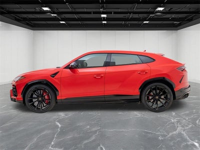 2022 Lamborghini Urus Base
