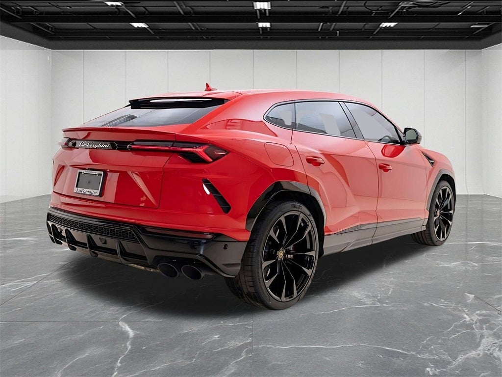 2022 Lamborghini Urus Base