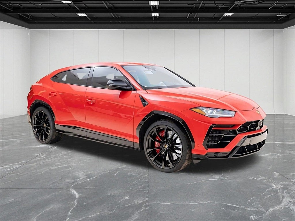 2022 Lamborghini Urus Base