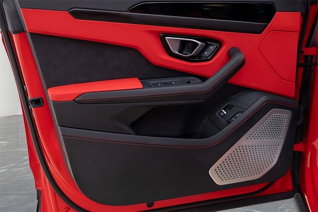 2022 Lamborghini Urus Base