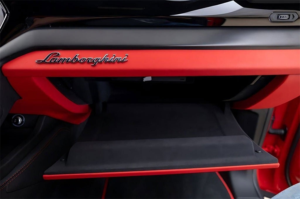 2022 Lamborghini Urus Base