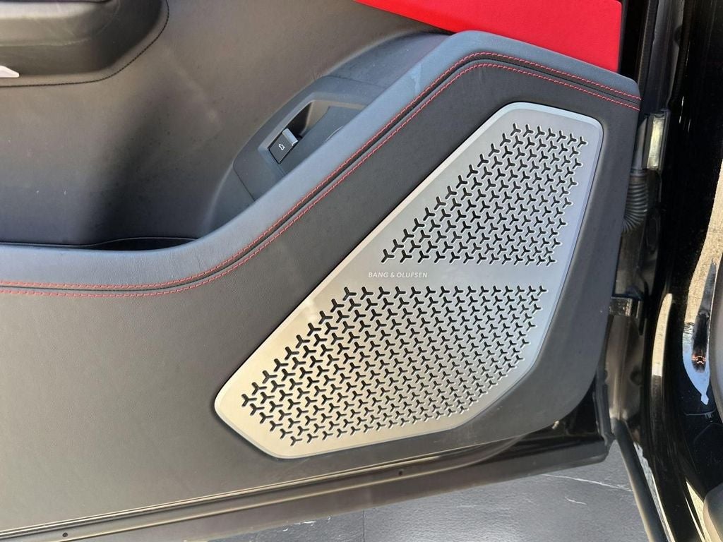 2022 Lamborghini Urus Graphite Capsule