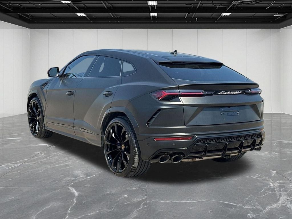 2022 Lamborghini Urus Graphite Capsule
