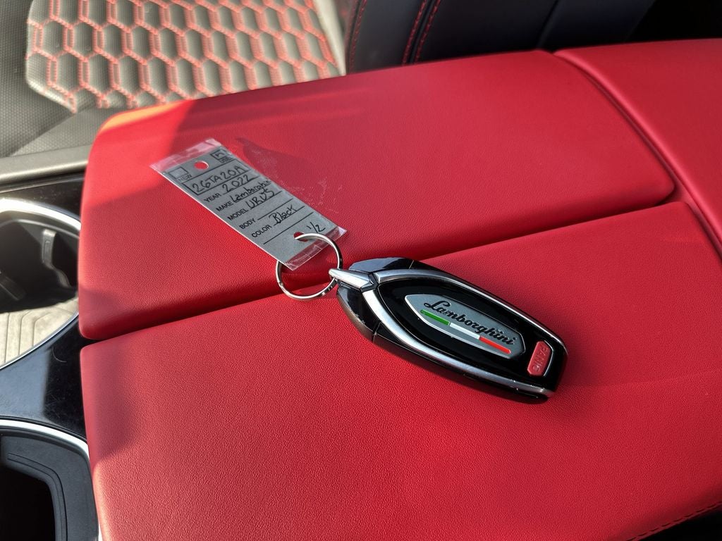 2022 Lamborghini Urus Graphite Capsule