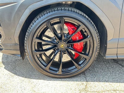 2022 Lamborghini Urus Graphite Capsule