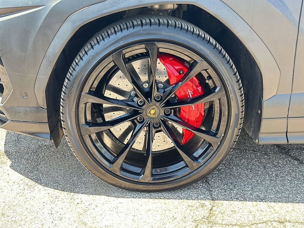 2022 Lamborghini Urus Graphite Capsule