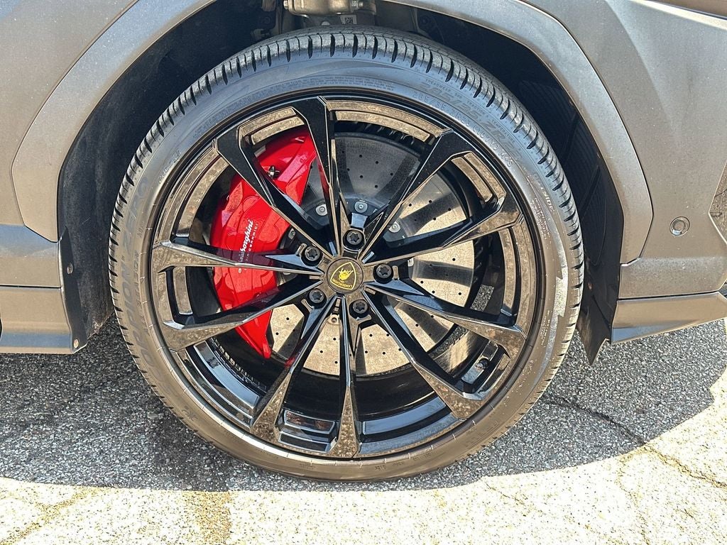 2022 Lamborghini Urus Graphite Capsule